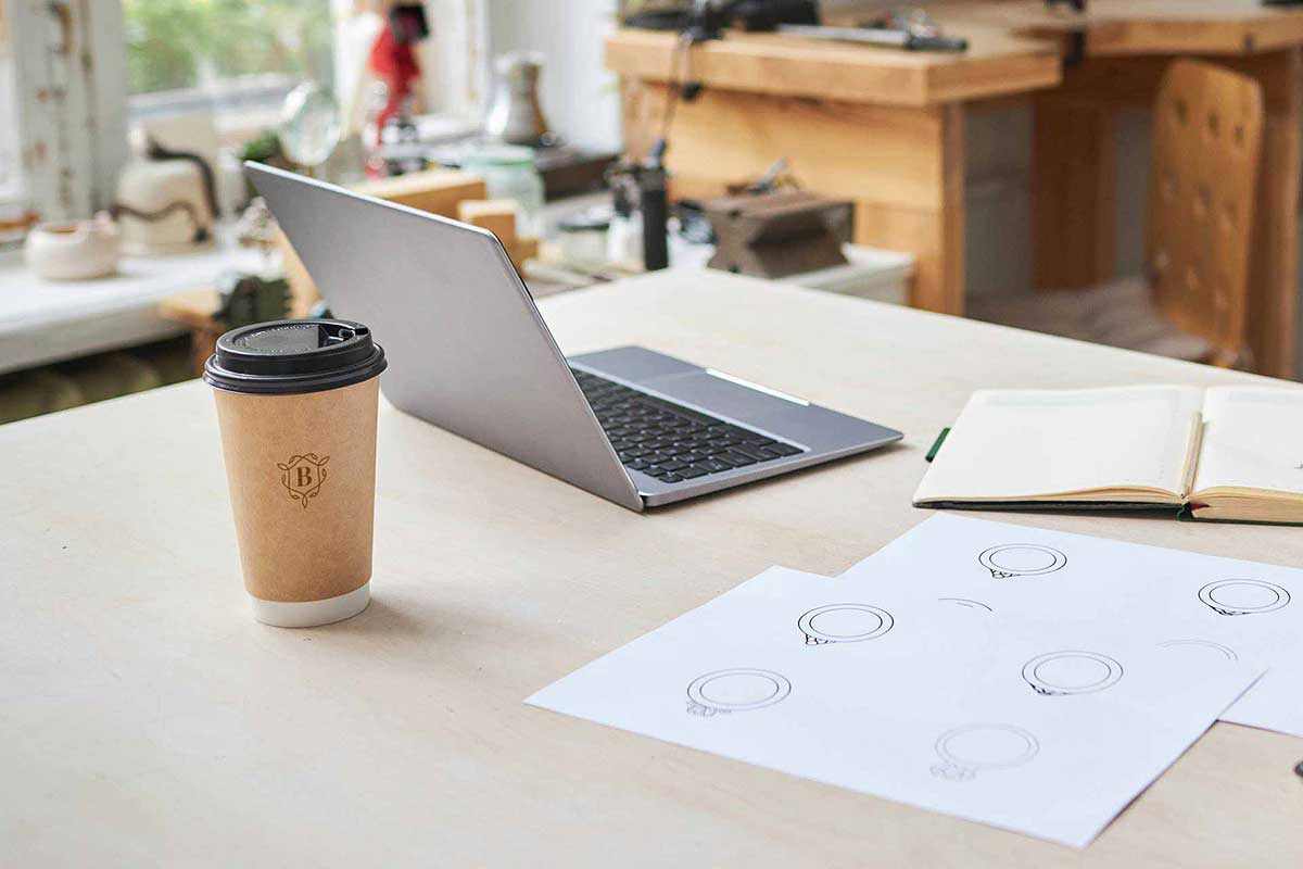 Bureau de Jonathan Blanc - brand designer au service des entreprises et des entrepreneurs.